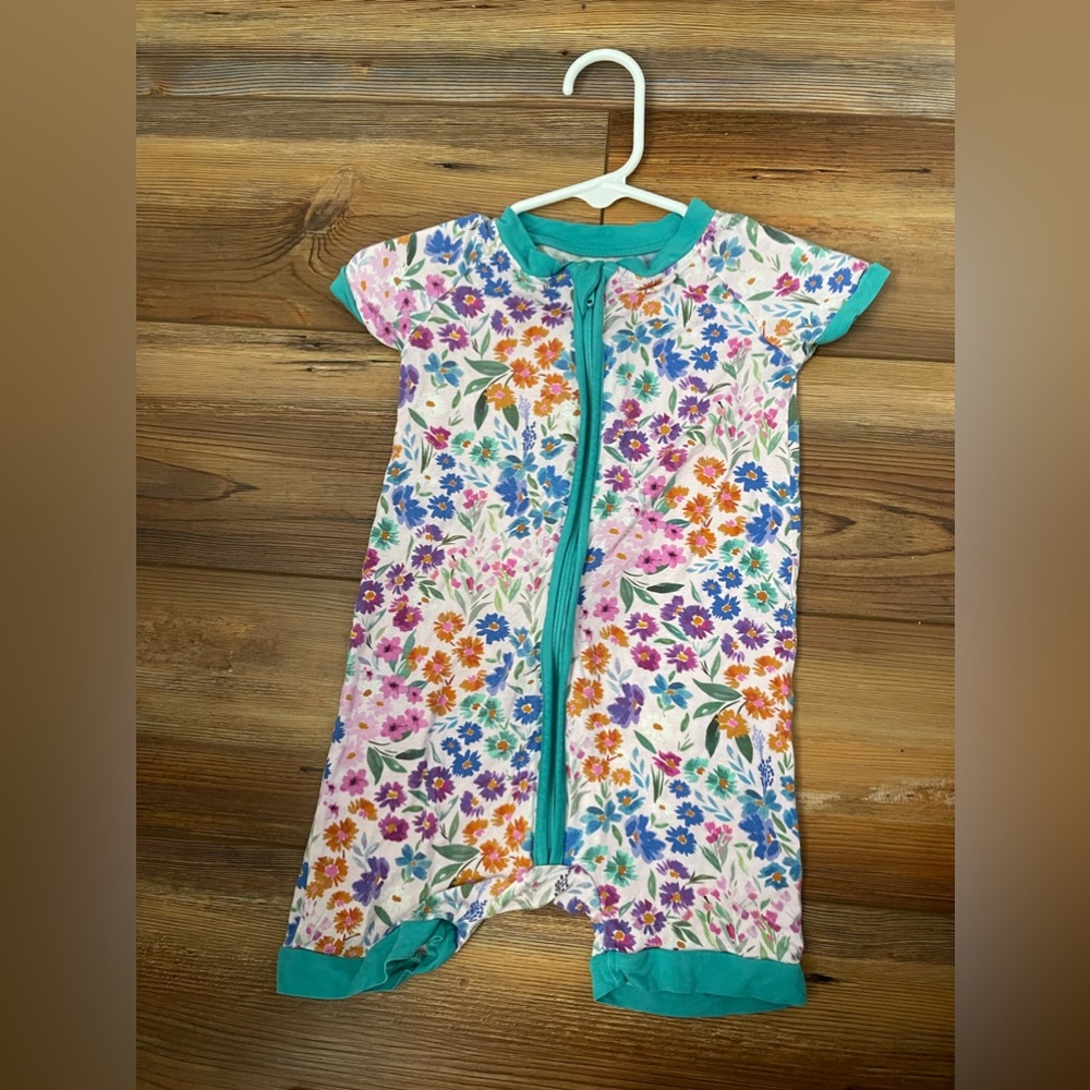 Little sleepies sweet pea Shorty 12-18 12/18